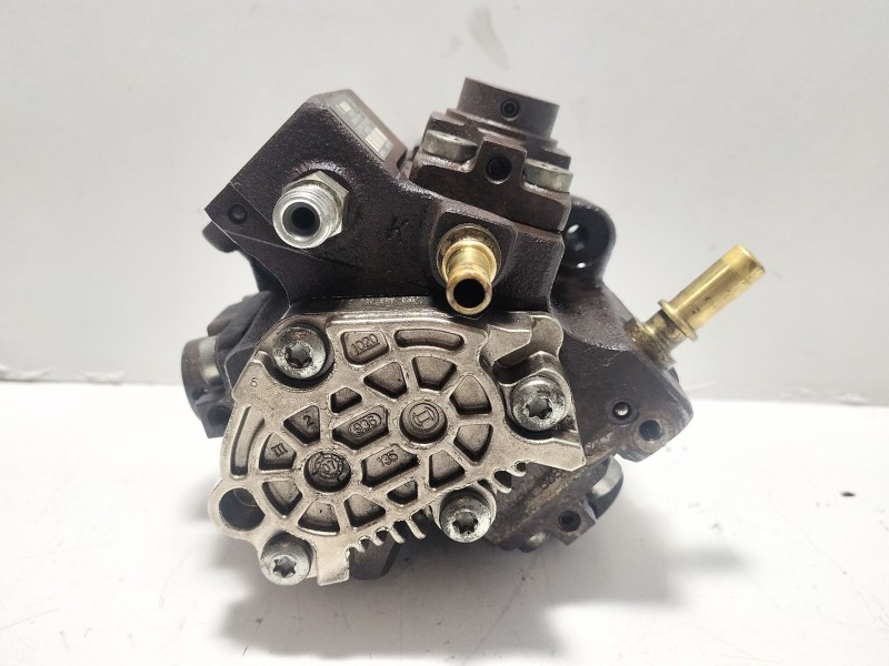 Recambio de bomba inyeccion para peugeot partner (s2) 1.6 16v hdi referencia OEM IAM 0445010102  