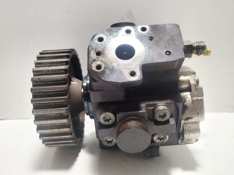 Recambio de bomba inyeccion para peugeot partner (s2) 1.6 16v hdi referencia OEM IAM 0445010102  