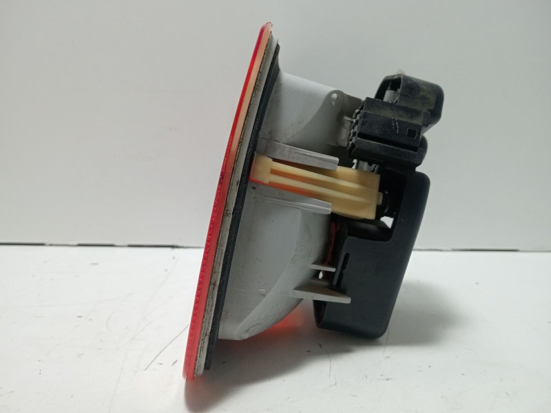 Recambio de piloto trasero izquierdo interior para bmw 3 touring (e46) 320 d referencia OEM IAM 63218364923  