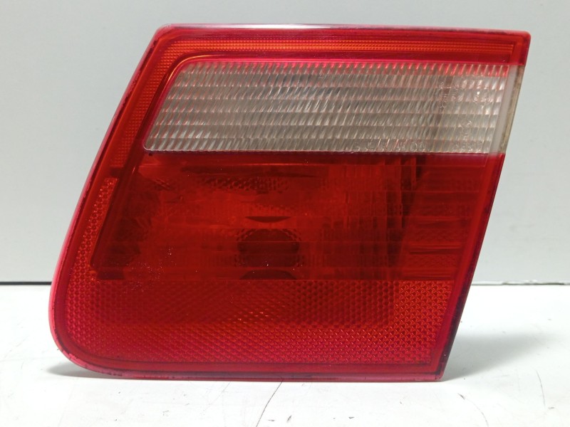 Recambio de piloto trasero derecho interior para bmw 3 touring (e46) 320 d referencia OEM IAM 63218364924  