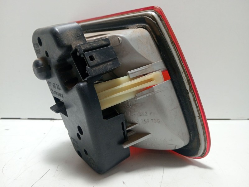 Recambio de piloto trasero derecho interior para bmw 3 touring (e46) 320 d referencia OEM IAM 63218364924  