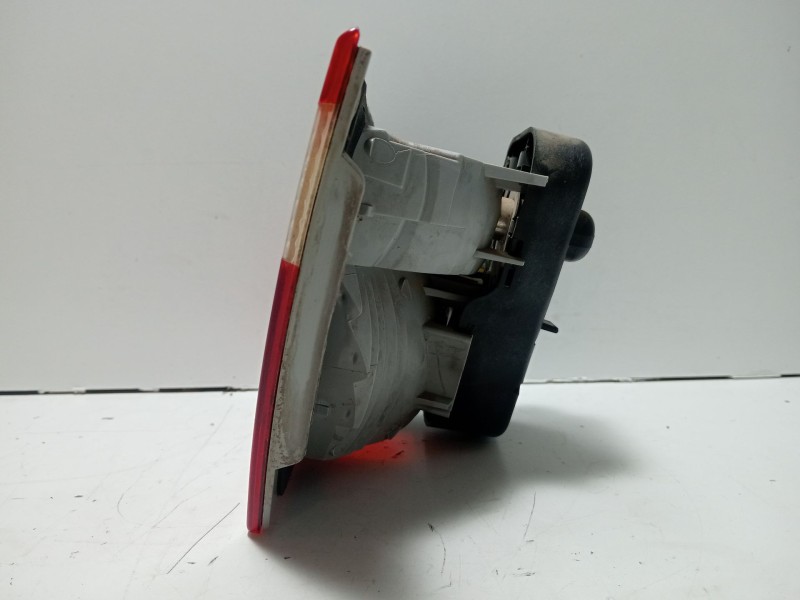 Recambio de piloto trasero derecho interior para bmw 3 touring (e46) 320 d referencia OEM IAM 63218364924  