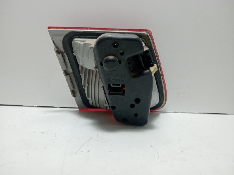 Recambio de piloto trasero derecho interior para bmw 3 touring (e46) 320 d referencia OEM IAM 63218364924  