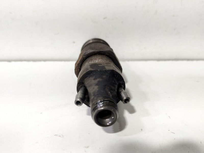 Recambio de inyector para nissan terrano ii (r20) 2.7 tdi 4wd referencia OEM IAM KCA17S42  