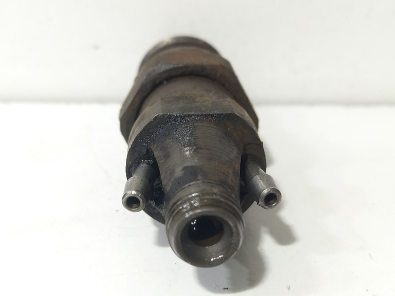 Recambio de inyector para nissan terrano ii (r20) 2.7 tdi 4wd referencia OEM IAM KCA17S42  