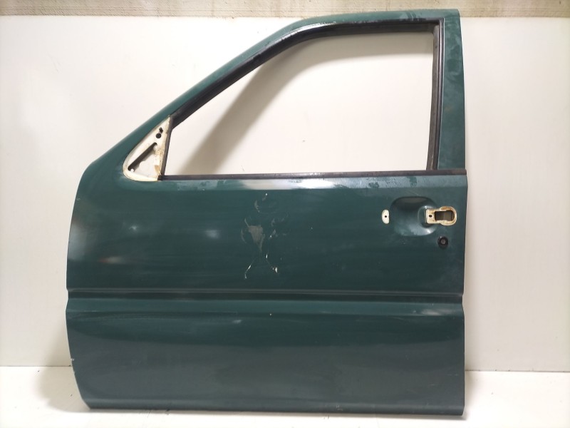 Recambio de puerta delantera izquierda para nissan terrano ii (r20) 2.4 4wd referencia OEM IAM Terrano ii  