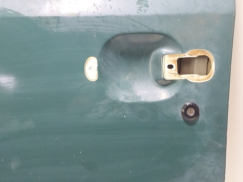 Recambio de puerta delantera izquierda para nissan terrano ii (r20) 2.4 4wd referencia OEM IAM Terrano ii  