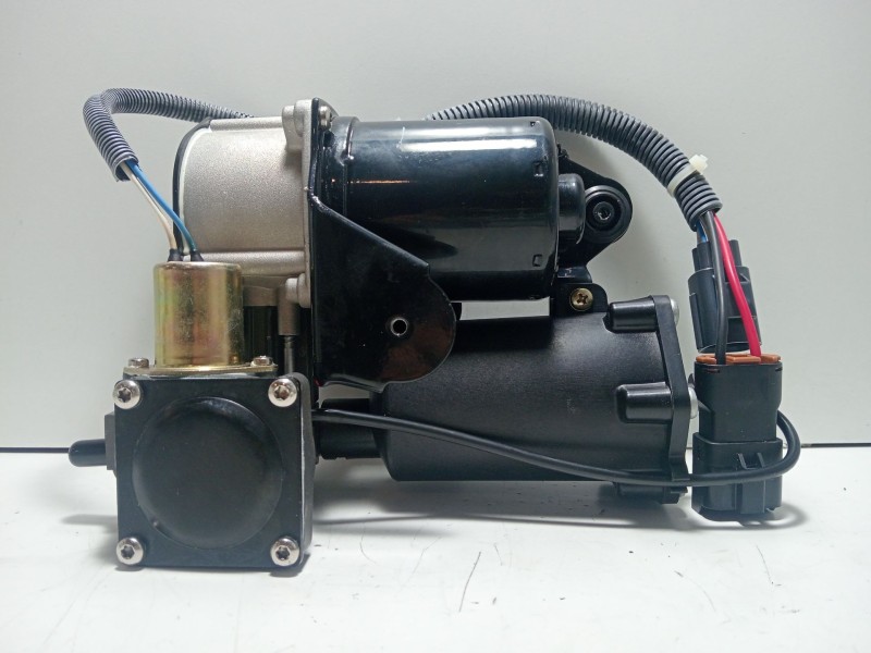 Recambio de compresor de suspension para land rover discovery iii (l319) 4.0 v6 4x4 referencia OEM IAM LR023964  