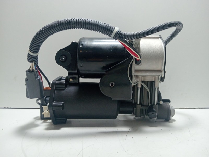 Recambio de compresor de suspension para land rover discovery iii (l319) 4.0 v6 4x4 referencia OEM IAM LR023964  