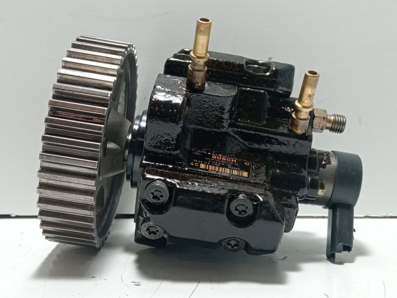 Recambio de bomba inyeccion para citroën xsara picasso 2.0 hdi referencia OEM IAM 0445010132  