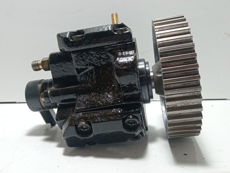 Recambio de bomba inyeccion para citroën xsara picasso 2.0 hdi referencia OEM IAM 0445010132  