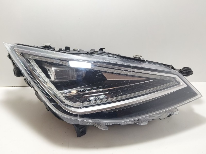 Recambio de faro derecho para seat ibiza v (kj1, kjg) 1.0 mpi referencia OEM IAM 6F1941008F  