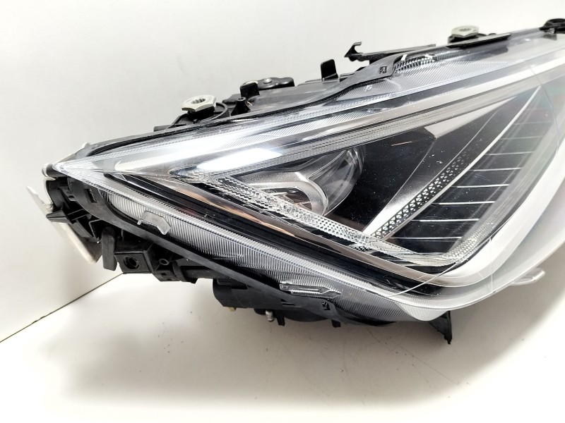 Recambio de faro derecho para seat ibiza v (kj1, kjg) 1.0 mpi referencia OEM IAM 6F1941008F  