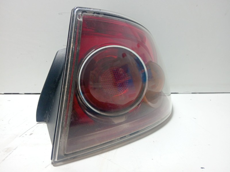 Recambio de piloto trasero derecho para seat cordoba (6l2) 1.4 16v referencia OEM IAM 6L6945096C  