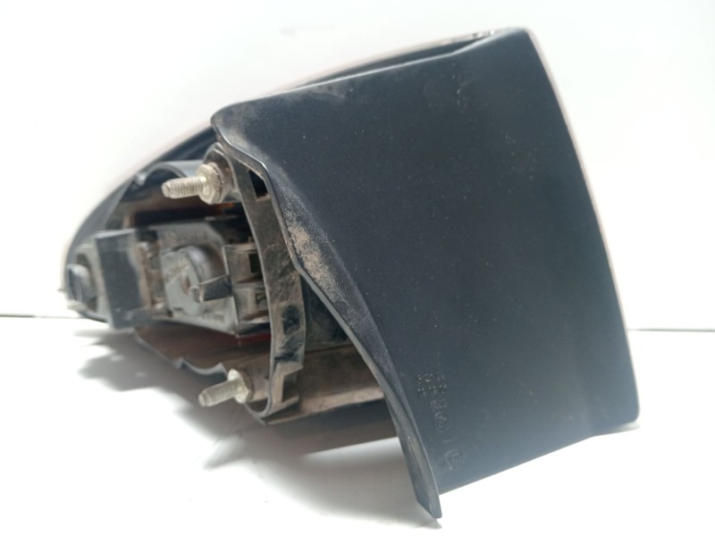 Recambio de piloto trasero derecho para seat cordoba (6l2) 1.4 16v referencia OEM IAM 6L6945096C  