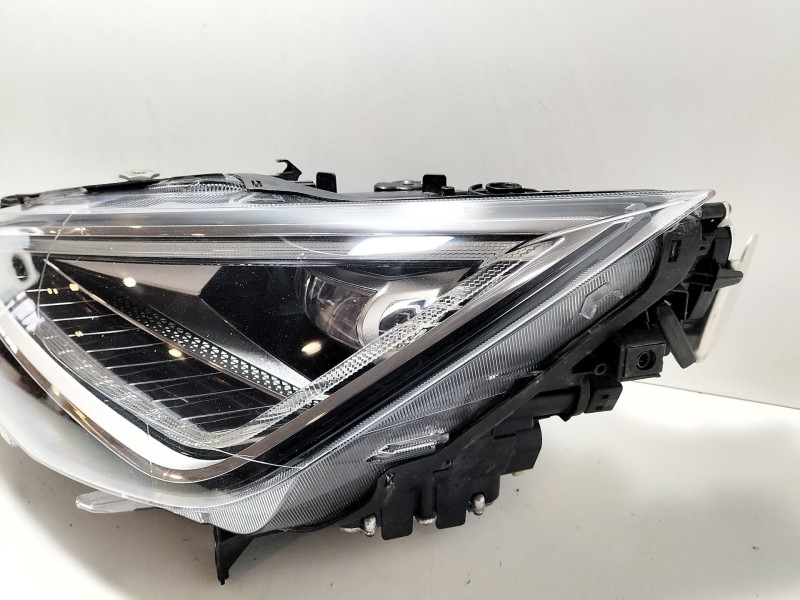 Recambio de faro izquierdo para seat ibiza v (kj1, kjg) 1.0 mpi referencia OEM IAM 6F1941007F  