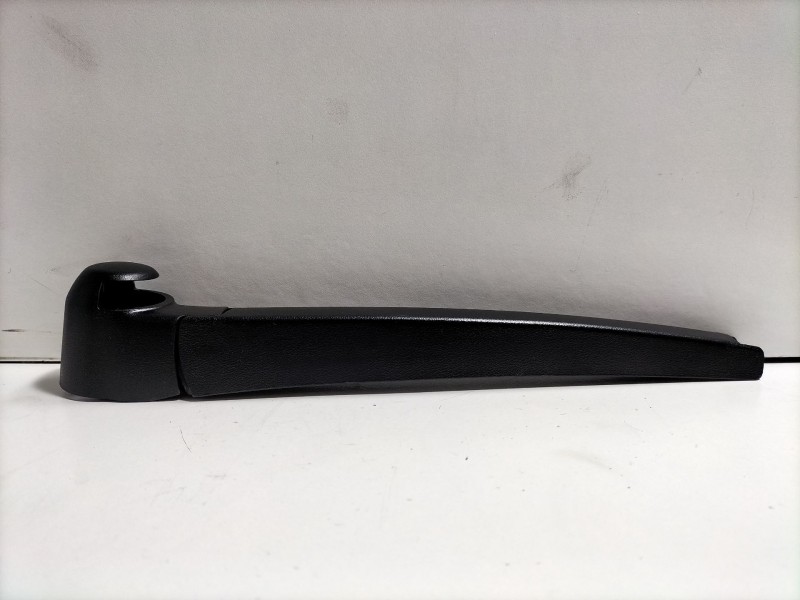 Recambio de brazo limpia trasero para volkswagen golf vi (5k1) 2.0 tdi referencia OEM IAM 5K6955427A  