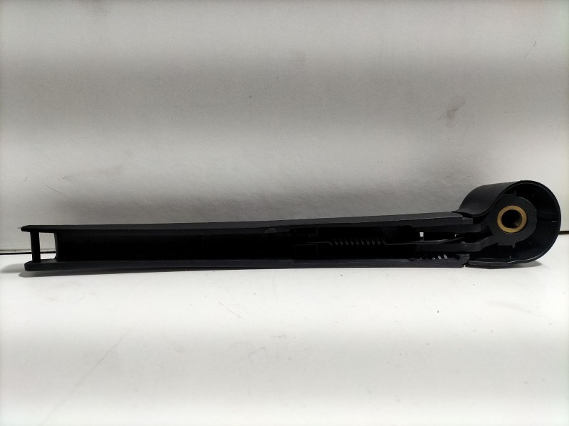 Recambio de brazo limpia trasero para volkswagen golf vi (5k1) 2.0 tdi referencia OEM IAM 5K6955427A  
