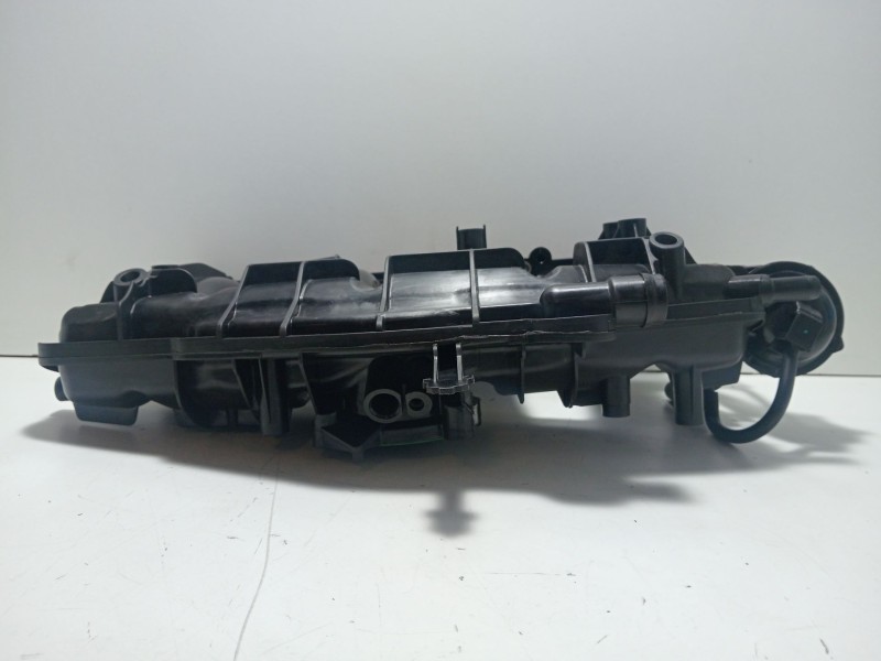 Recambio de colector admision para audi a5 (8t3) 2.0 tfsi referencia OEM IAM 06H133201AN  