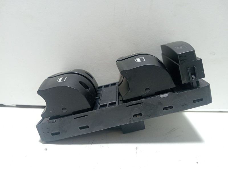 Recambio de mando elevalunas delantero izquierdo para volkswagen golf v (1k1) 1.4 tsi referencia OEM IAM QMP00624  