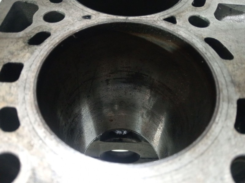 Recambio de bloque para bmw 1 (e81) 120 d referencia OEM IAM N47D20A  