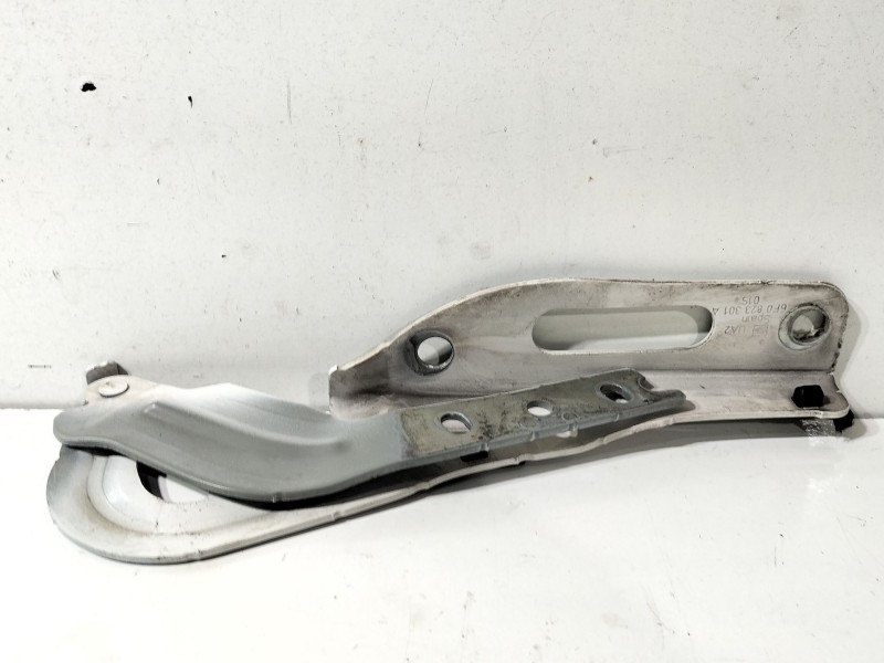 Recambio de bisagra de capot para seat ibiza v (kj1, kjg) 1.0 mpi referencia OEM IAM 6F0823301A  