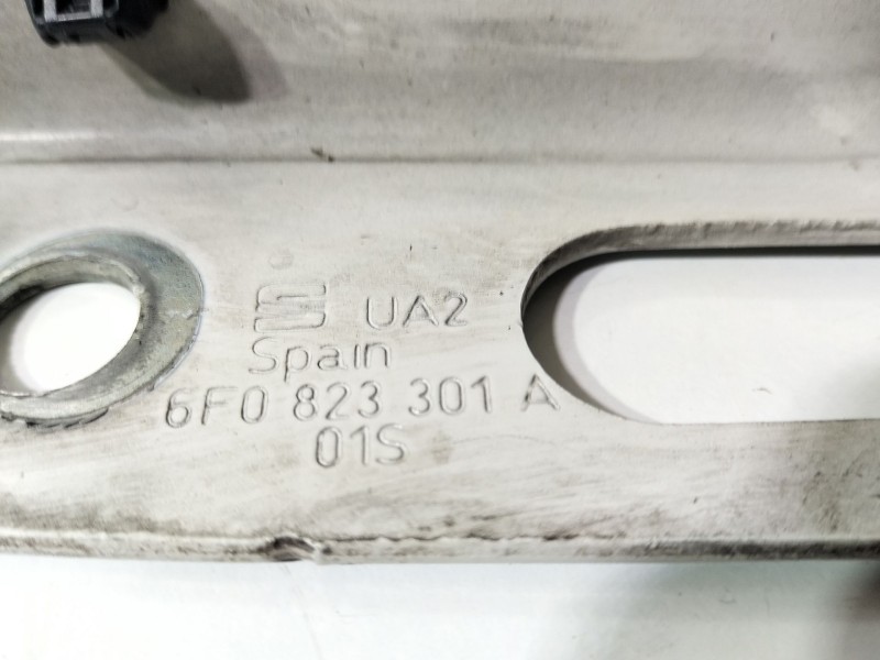 Recambio de bisagra de capot para seat ibiza v (kj1, kjg) 1.0 mpi referencia OEM IAM 6F0823301A  