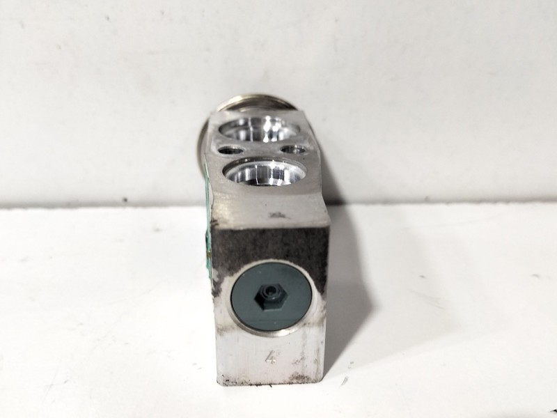 Recambio de valvula expansion para seat ibiza v (kj1, kjg) 1.0 mpi referencia OEM IAM 2Q0816679D  