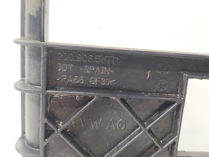 Recambio de moldura para seat ibiza v (kj1, kjg) 1.0 mpi referencia OEM IAM 2Q0906507D  