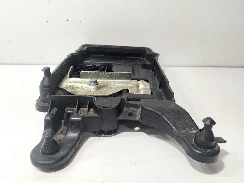 Recambio de soporte bateria para seat ibiza v (kj1, kjg) 1.0 mpi referencia OEM IAM 2Q0915331  