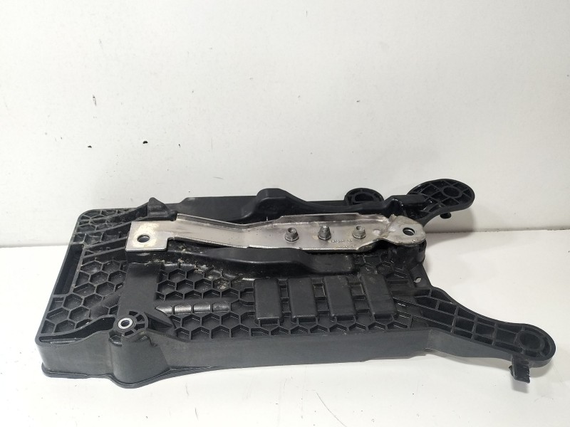 Recambio de soporte bateria para seat ibiza v (kj1, kjg) 1.0 mpi referencia OEM IAM 2Q0915331  