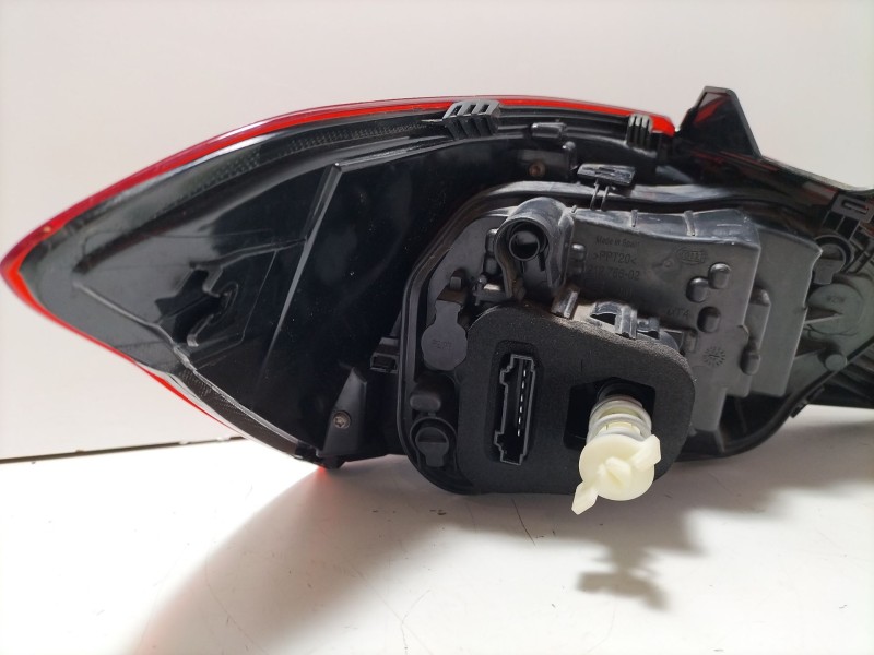 Recambio de piloto trasero derecho para seat ibiza v (kj1, kjg) 1.0 mpi referencia OEM IAM 6F0945208H  