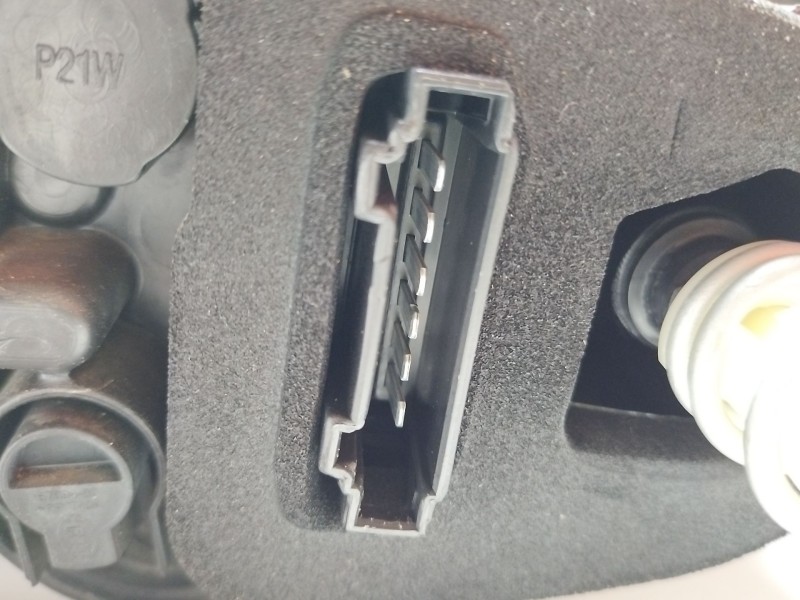 Recambio de piloto trasero derecho para seat ibiza v (kj1, kjg) 1.0 mpi referencia OEM IAM 6F0945208H  