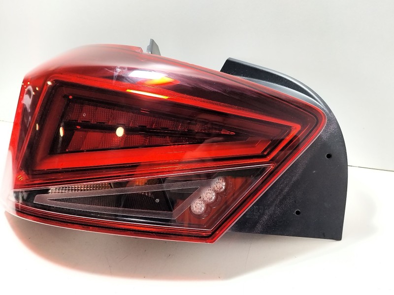 Recambio de piloto trasero izquierdo para seat ibiza v (kj1, kjg) 1.0 mpi referencia OEM IAM 6F0945207H  