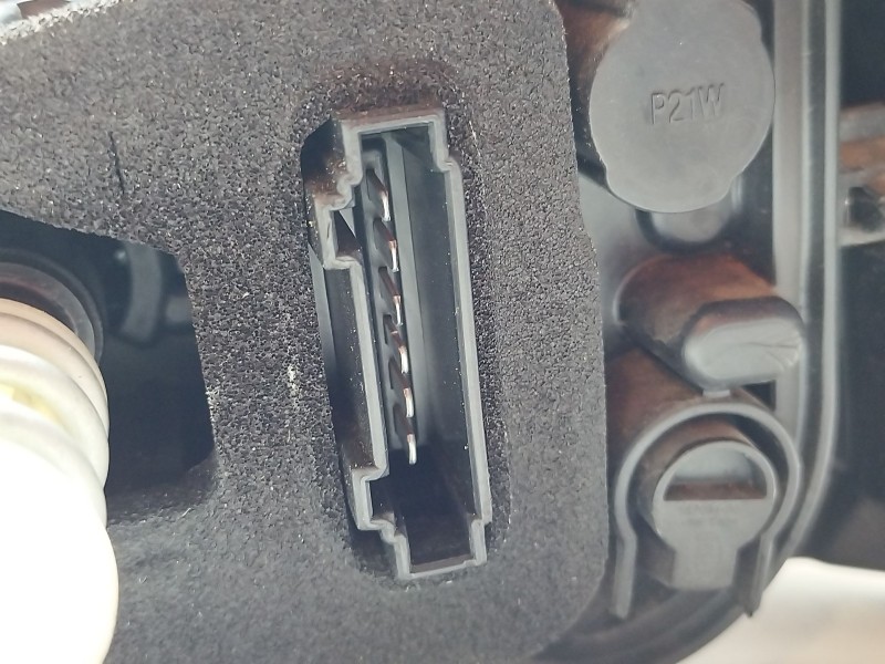 Recambio de piloto trasero izquierdo para seat ibiza v (kj1, kjg) 1.0 mpi referencia OEM IAM 6F0945207H  