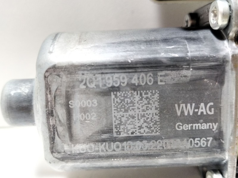 Recambio de motor elevalunas delantero derecho para seat ibiza v (kj1, kjg) 1.0 mpi referencia OEM IAM 2Q1959406E  