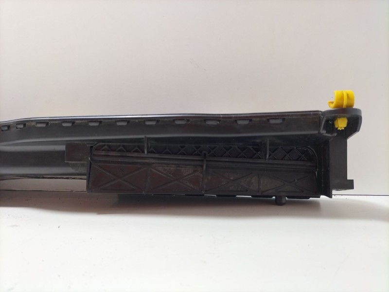 Recambio de conducto canalizador aire interior para seat ibiza v (kj1, kjg) 1.0 mpi referencia OEM IAM 2Q0129509A  