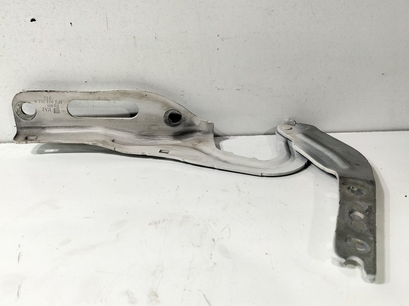Recambio de bisagra de capot para seat ibiza v (kj1, kjg) 1.0 mpi referencia OEM IAM 6F0823302A  