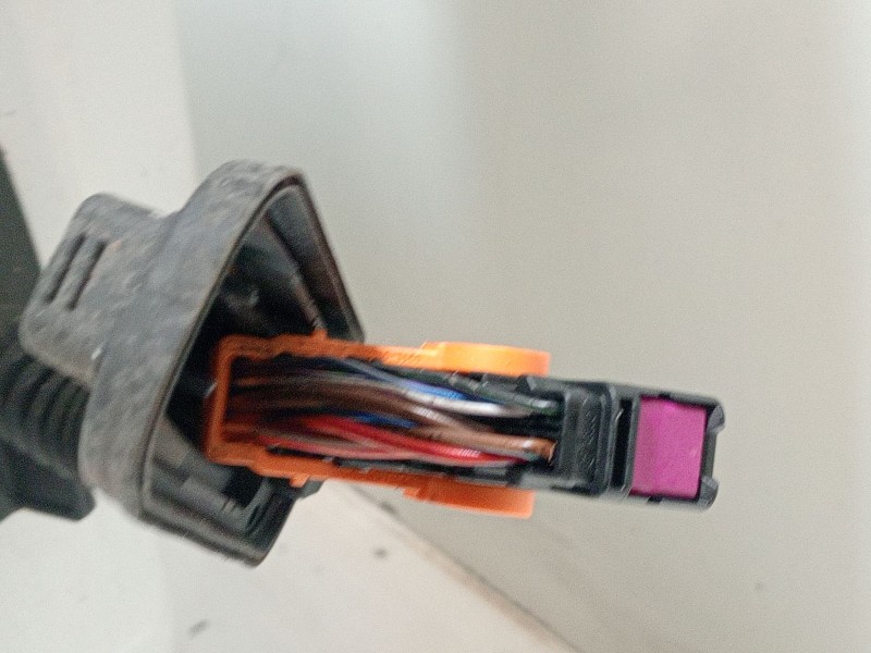 Recambio de puerta delantera derecha para seat ibiza v (kj1, kjg) 1.0 mpi referencia OEM IAM 6F9831052D  