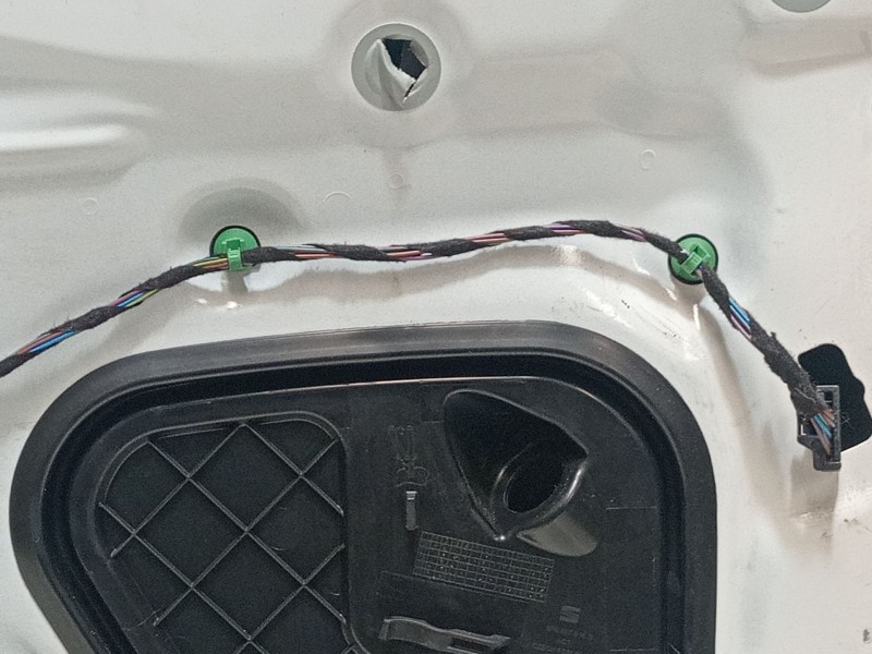 Recambio de puerta delantera derecha para seat ibiza v (kj1, kjg) 1.0 mpi referencia OEM IAM 6F9831052D  