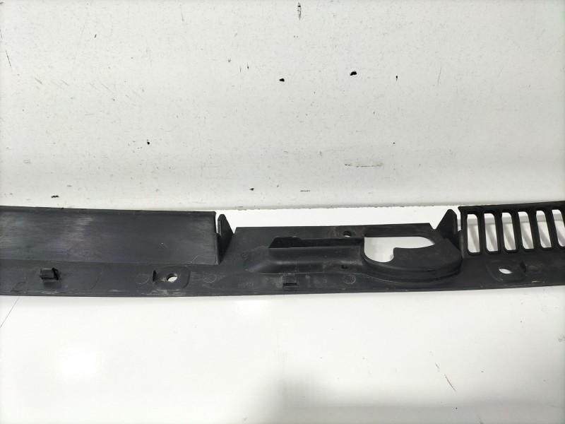 Recambio de molduras delanteras para seat ibiza v (kj1, kjg) 1.0 mpi referencia OEM IAM 6F0853655D  