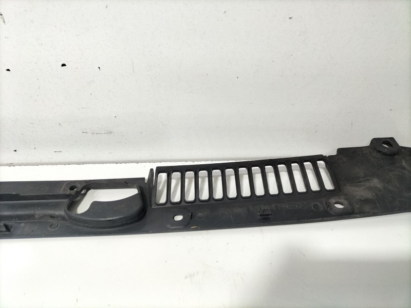 Recambio de molduras delanteras para seat ibiza v (kj1, kjg) 1.0 mpi referencia OEM IAM 6F0853655D  