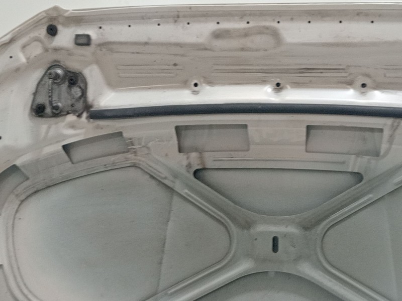 Recambio de capot para seat ibiza v (kj1, kjg) 1.0 mpi referencia OEM IAM 6F0823031D  