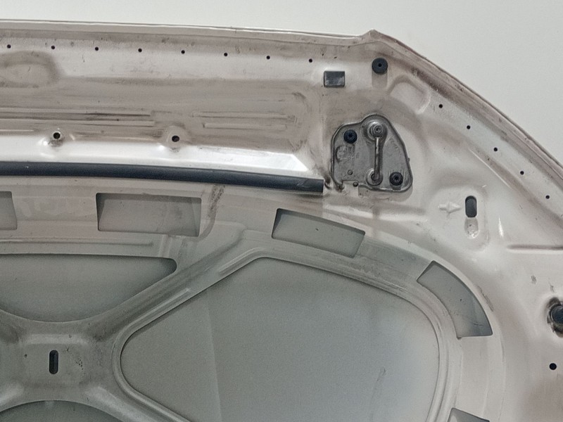 Recambio de capot para seat ibiza v (kj1, kjg) 1.0 mpi referencia OEM IAM 6F0823031D  