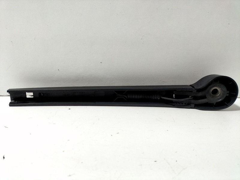 Recambio de brazo limpia trasero para seat ibiza v (kj1, kjg) 1.0 mpi referencia OEM IAM 6F0955704A  
