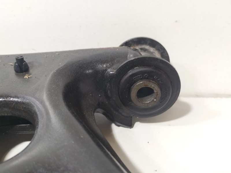 Recambio de brazo suspension inferior delantero izquierdo para seat ibiza v (kj1, kjg) 1.0 mpi referencia OEM IAM 2Q0407151D  