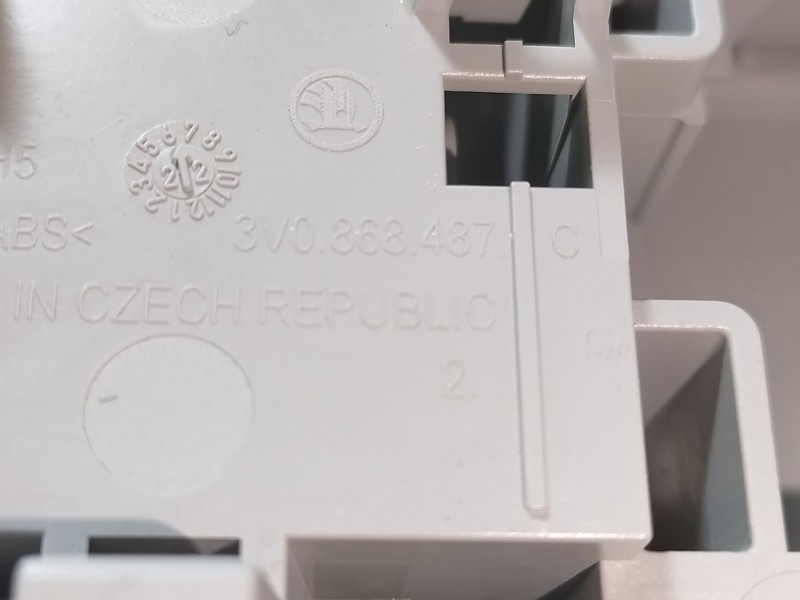 Recambio de luz interior para seat ibiza v (kj1, kjg) 1.0 mpi referencia OEM IAM 3V0868487C  