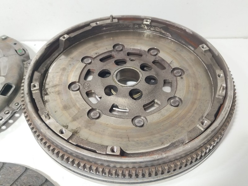 Recambio de kit embrague para seat altea xl (5p5) 1.9 tdi referencia OEM IAM 123042610  