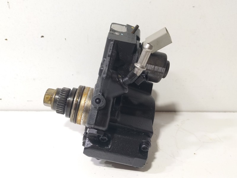 Recambio de bomba inyeccion para mercedes-benz clase c (w204) berlina c 200 cdi blueefficiency (204.001) referencia OEM IAM A651