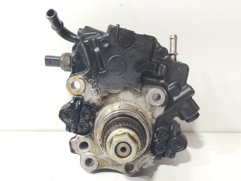 Recambio de bomba inyeccion para mercedes-benz clase c (w204) c 200 cdi (204.001) referencia OEM IAM A6510700701  